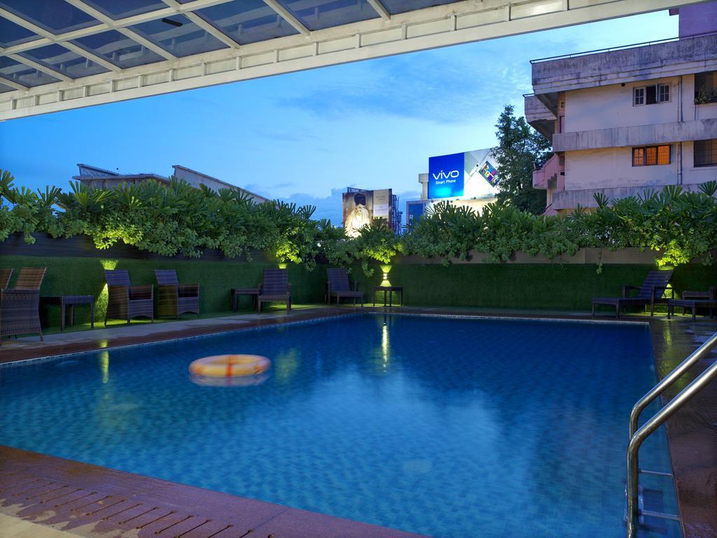 The Pgs Vedanta Hotel Kochi Exterior photo