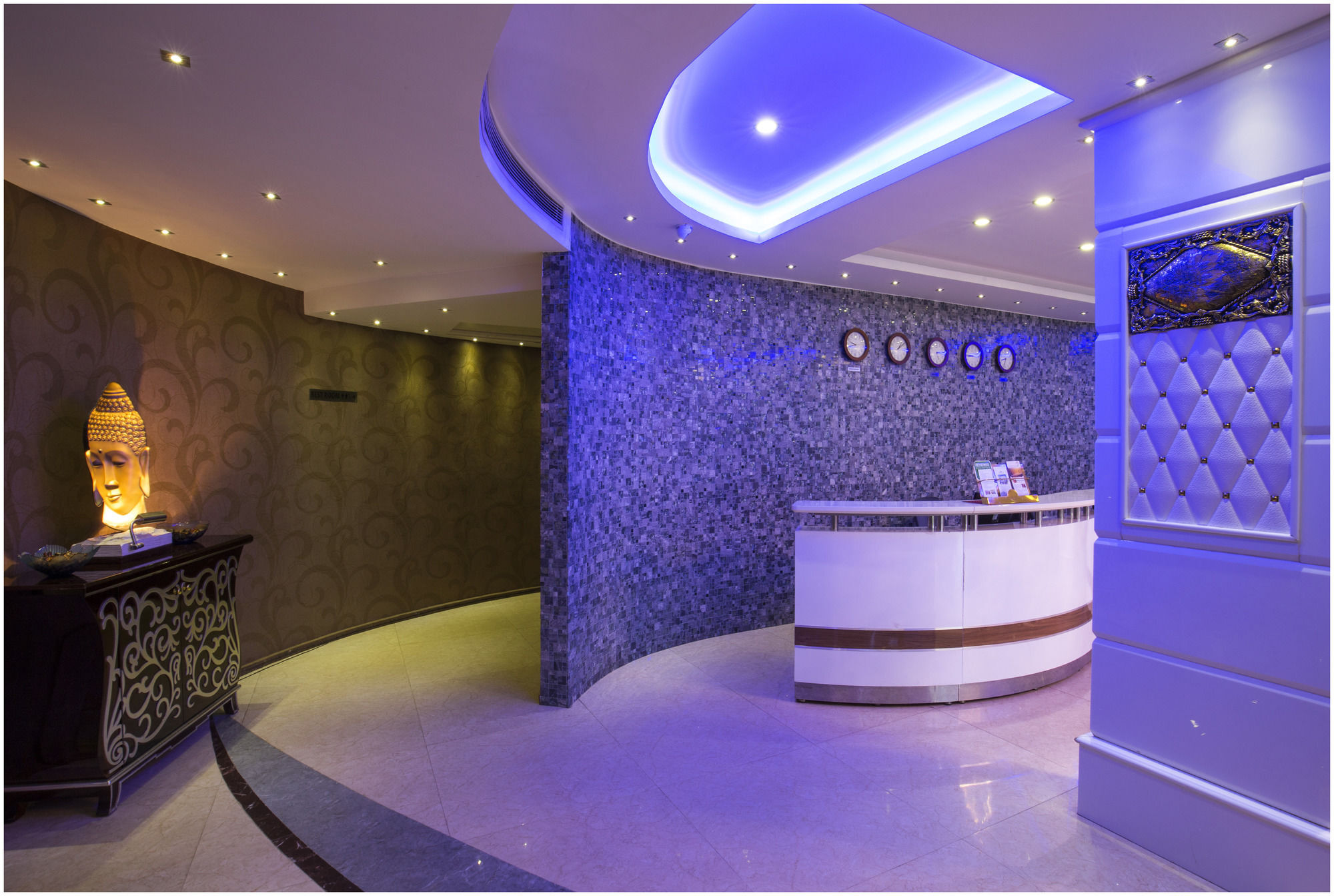 The Pgs Vedanta Hotel Kochi Exterior photo