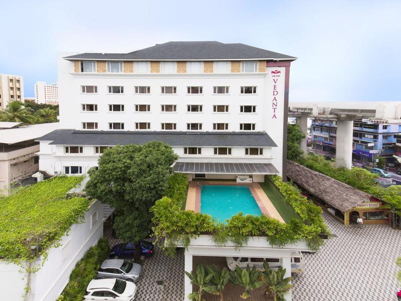The Pgs Vedanta Hotel Kochi Exterior photo
